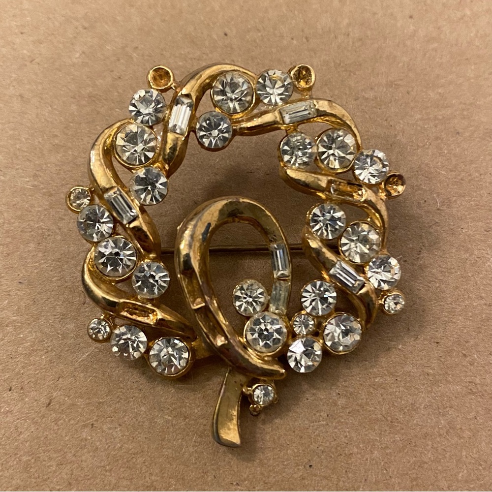 Vintage Paste Rhinestone Brooch Gold Tone Mid Century